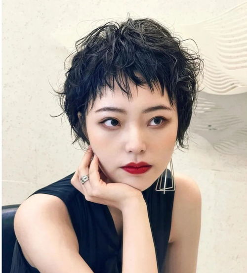 太阳的后裔演员表刘亚仁 太阳的后裔演员表刘亚仁