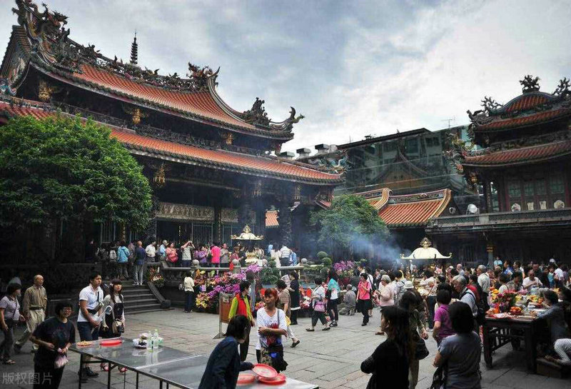 大门对庙宇风水化解 大门对庙宇风水化解