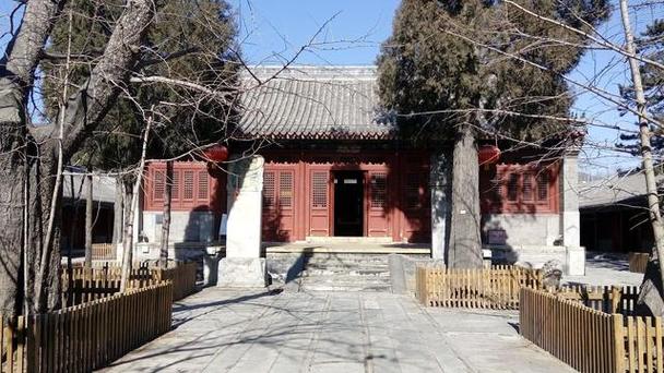 阴宅后面有渠如何化解 阴宅后面有渠如何化解