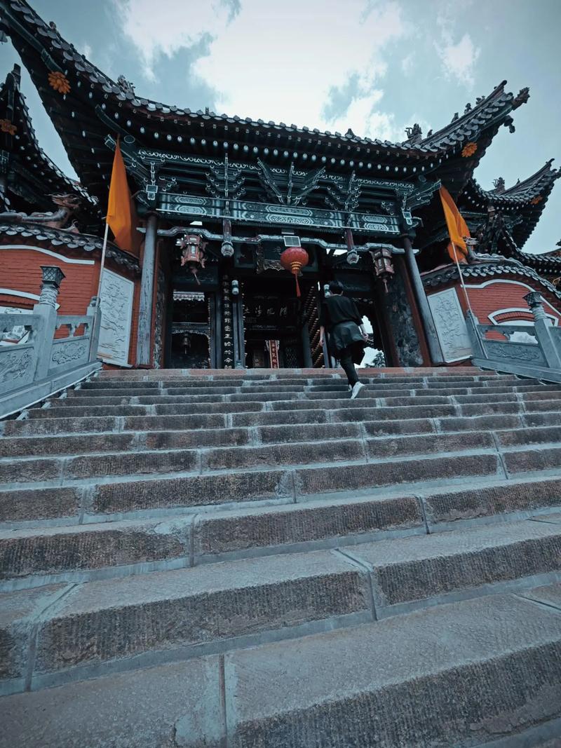 生辰八字看女人的婚姻 生辰八字看女人的婚姻
