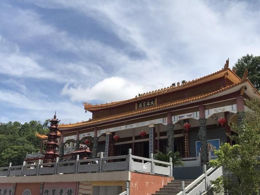 客厅摆设假花的风水要求 客厅摆设假花的风水要求