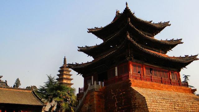 梦见自己双腿和别人互换 梦见自己双腿站不起来 梦见自己双腿和别人互换 梦见自己双腿站不起来