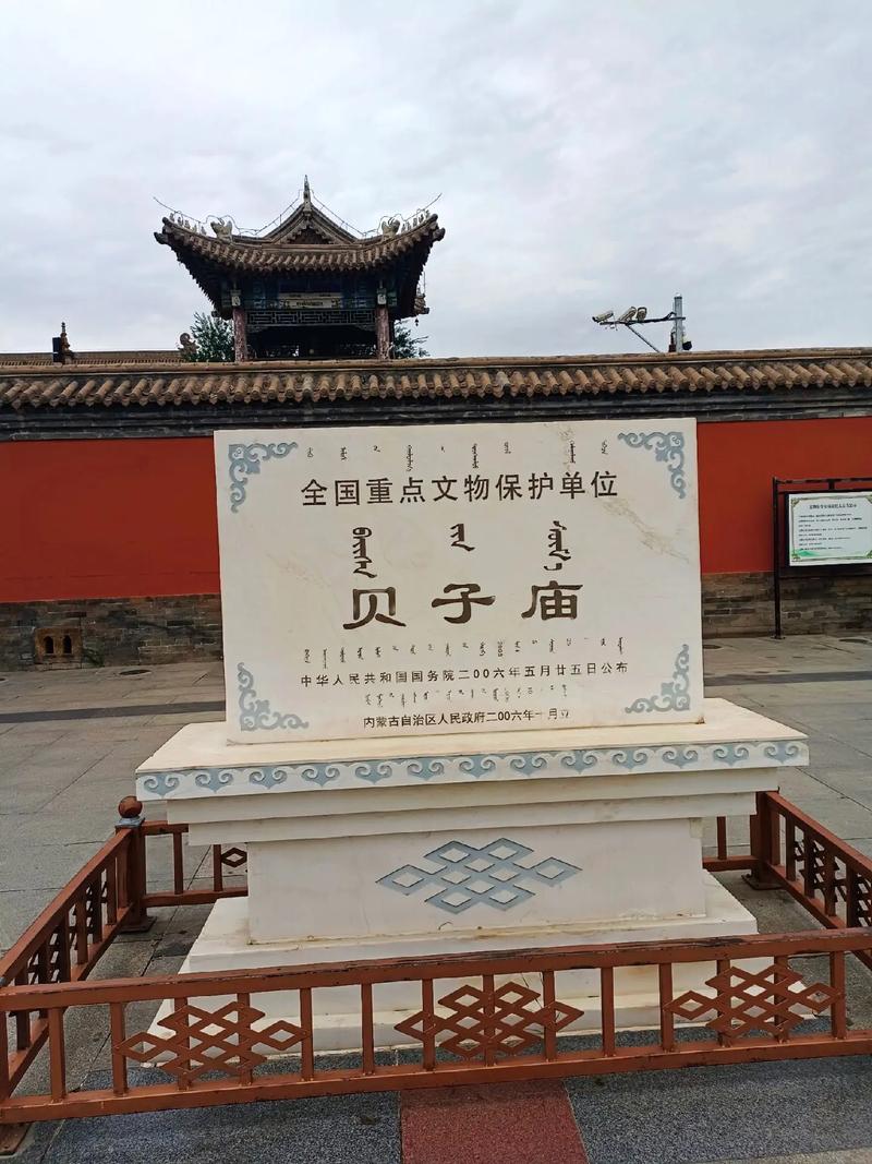 韵味贵妇微博胡静穿一身古朴贵妇装,你觉得 韵味贵妇微博胡静穿一身古朴贵妇装,你觉得