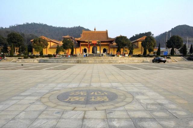 女犯桃花的面相 女犯桃花的面相