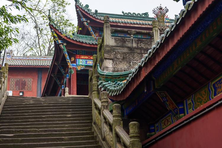风水之阳宅与阴宅哪个好 风水之阳宅与阴宅哪个好