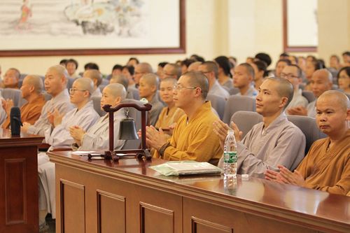 梦见给狗咬是什么意思 梦见给狗咬是什么意思