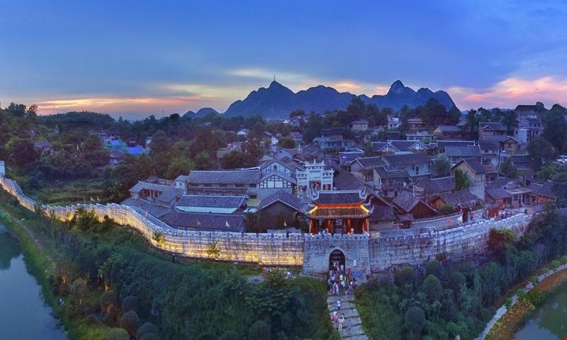 双子金牛座三(双子金牛座的性格) 双子金牛座三(双子金牛座的性格)