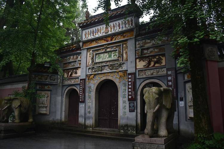 剑灵男角色名字精选热门且好听的2026新榜单 剑灵男角色名字精选热门且好听的2026新榜单