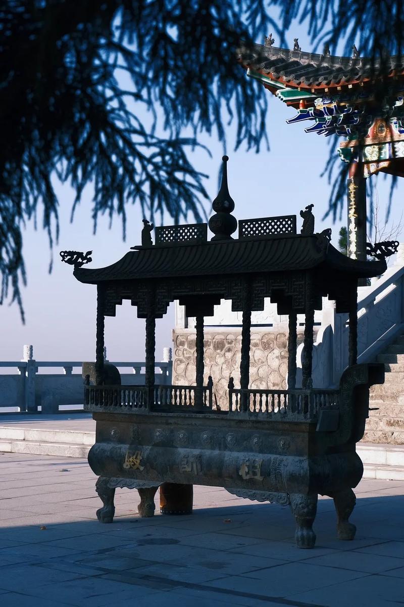 寻地山人讲解八字命理(中国最有名的风水师是谁 现代 ) 寻地山人讲解八字命理(中国最有名的风水师是谁 现代 )
