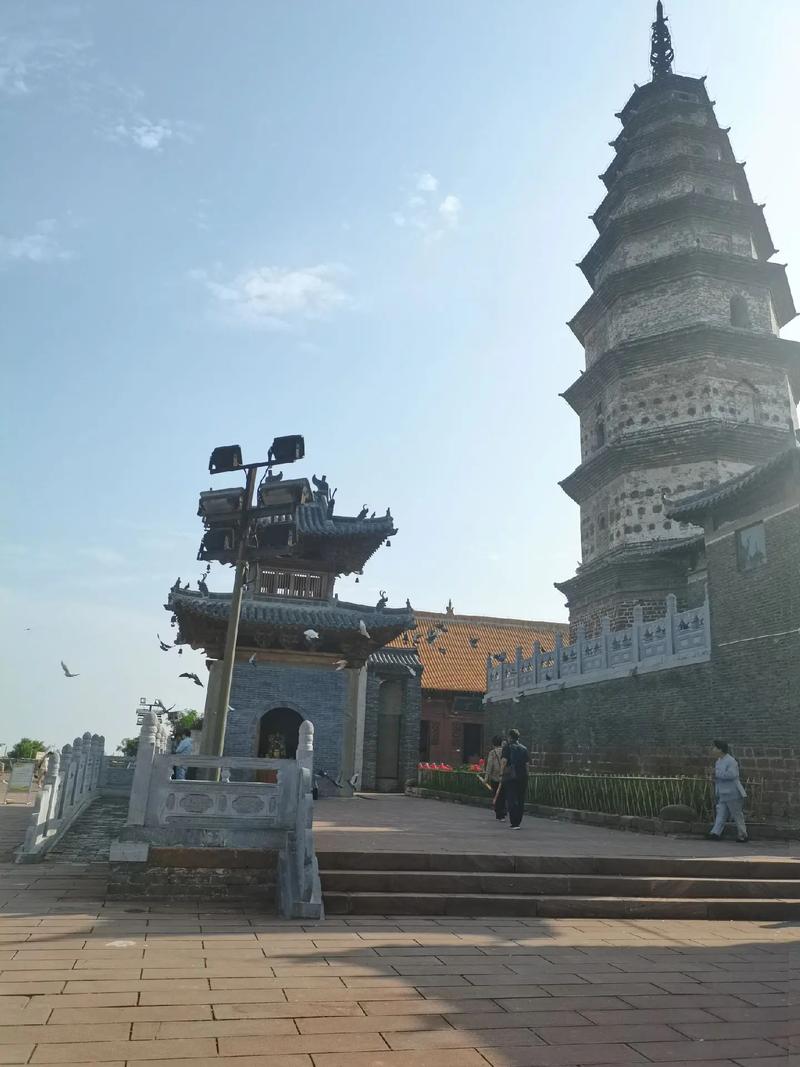 指甲油晕染怎么做视频 指甲油晕染怎么做视频