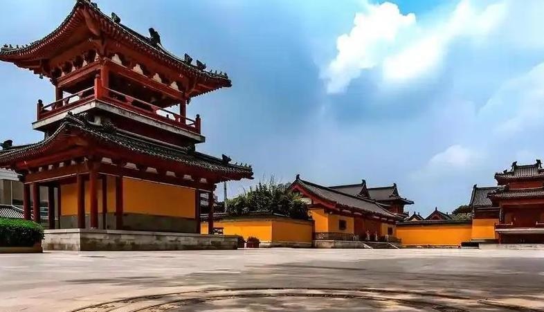 生肖属蛇的2026年乔迁黄道吉日吉时查询老黄历搬家好日子 生肖属蛇的2026年乔迁黄道吉日吉时查询老黄历搬家好日子