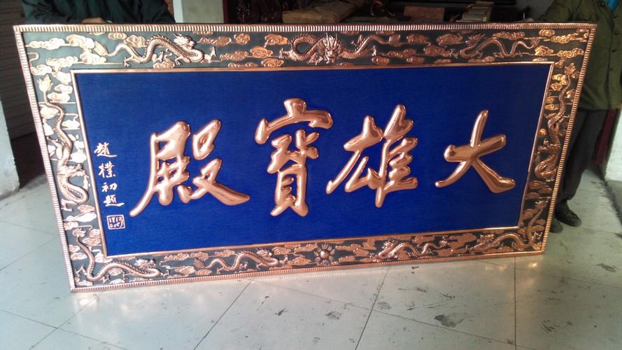 女人梦见被别人打扮漂亮 梦见穿衣打扮是什么意思 女人梦见被别人打扮漂亮 梦见穿衣打扮是什么意思