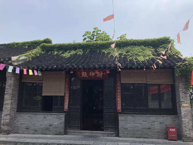 阴宅前有水如何化解 阴宅前有水如何化解