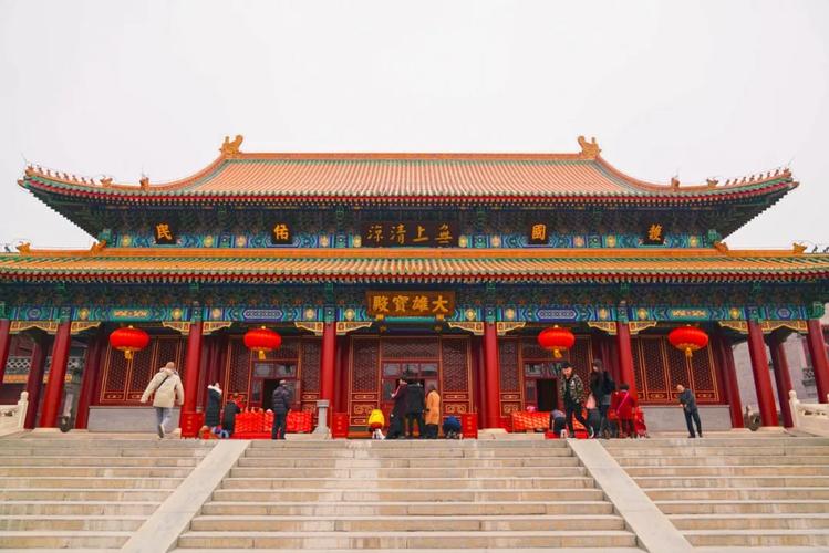女命两个比肩必嫁贵夫 女命比肩重重嫁老男人 女命两个比肩必嫁贵夫 女命比肩重重嫁老男人