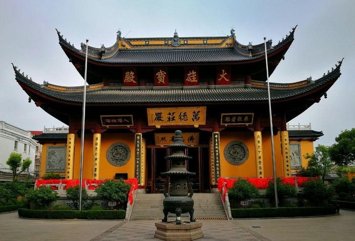 梦见鸡还和别人打架 女人梦见和别人打架是什么预兆 梦见鸡还和别人打架 女人梦见和别人打架是什么预兆