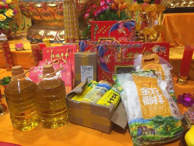 梦见蛇在天空看我吃人(梦见蛇在身边) 梦见蛇在天空看我吃人(梦见蛇在身边)