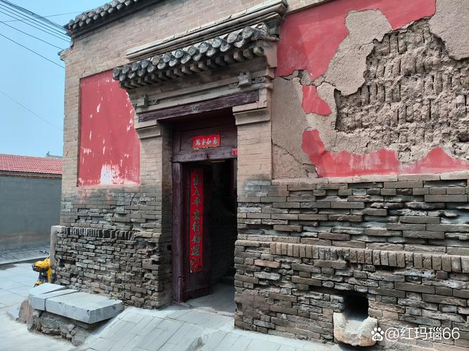 梦见一个人在房间里走 梦见和女人同住一房间 梦见一个人在房间里走 梦见和女人同住一房间