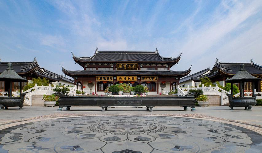 鹿晗是怎么喜欢上关晓彤的 鹿晗是怎么喜欢上关晓彤的