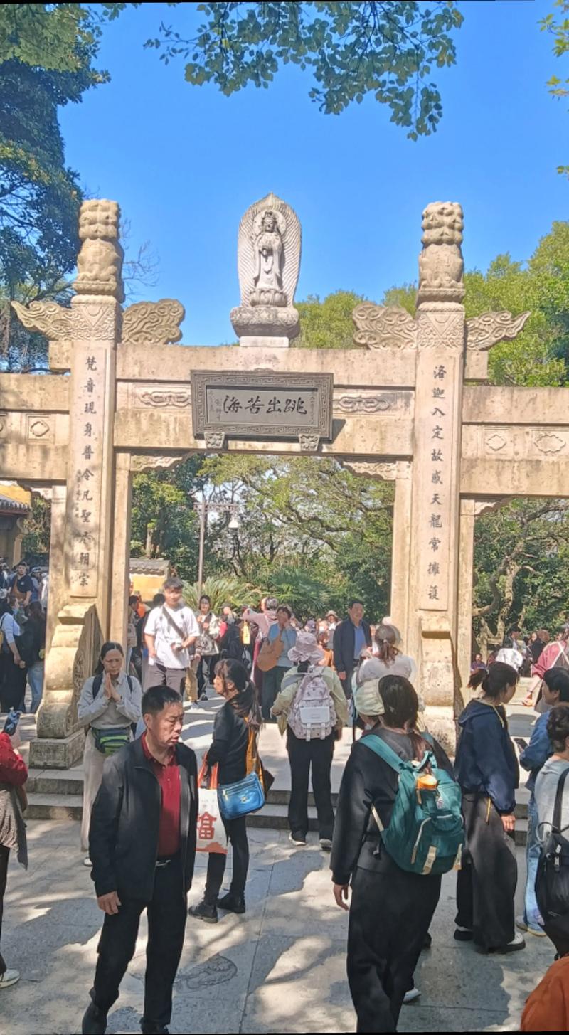 老公带小三见了他所有的朋友,我朋友她老公在 老公带小三见了他所有的朋友,我朋友她老公在